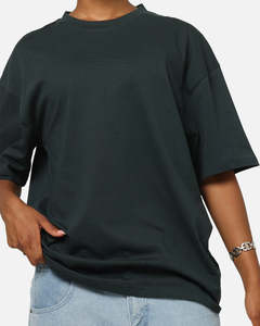 T-shirt noir surdimensionné unisexe OEM ODM, coupe ample, coton doux, logo personnalisé, style streetwear minimaliste - Product Image 6