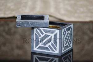 Quemador de Incienso Árabe de Resina de Lujo Hecho a Mano en India – Mubkhar Decorativo de Madera para Bakhoor, Oud y Madera de Sándalo - Product Image 3
