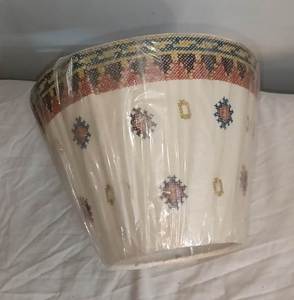 Abat-jour coniques brodés les plus populaires en tissu de lin avec douilles E27 pour lampe de bureau ou lampadaire, idéal pour hôtel et maison. - Product Image 4