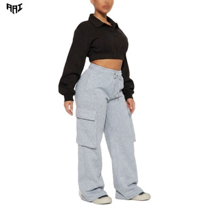 Conjunto de Sudadera Corta y Pantalones Cargo para Mujer, Personalizado, OEM, Oversize, de Felpa, Estilo Casual Urbano, Dos Piezas, Sudaderas con Capucha para Mujer - Product Image 1