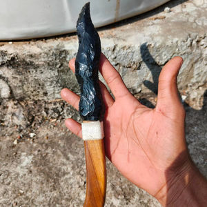 Punta de Flecha Grande Hecha a Mano con Piedra Preciosa Tallada, Obsidiana Negra, Cuchillo de Piedra Volcánica Natural, Decoración Coleccionable - Product Image 4