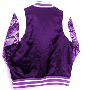 Chaqueta Varsity de Satén con Mangas de Cuero, Estilo Urbano Hip Hop, Bordado Personalizado, Transpirable, Tallas Grandes - Product Image 4