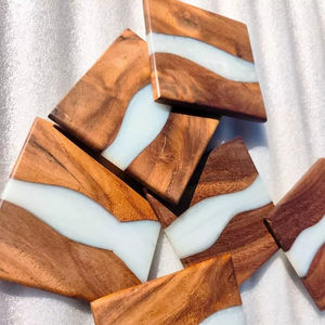 Posavasos de Resina Epoxi y Madera con Diseño Único para Café, Té y Bebidas, Personalizables, Cuadrados o Redondos - Product Image 1