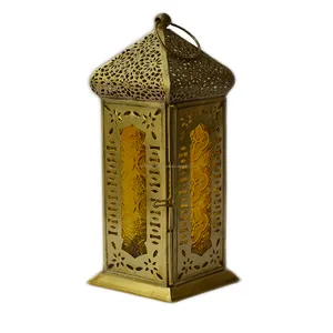 Lanterne marocchine in ottone dorato Design di finitura colorata lanterne a candela all'ingrosso lanterne a T a forma multipla lampade a candela