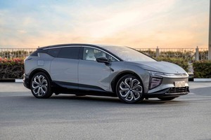 HI P HI X 2022, SUV Eléctrico de Alta Gama con Batería de Litio, Asientos de Cuero, Tracción Delantera, Neumáticos R21 - Product Image 4