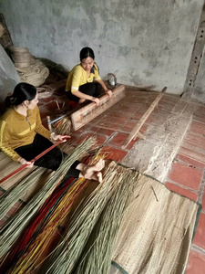 Supplier Export Quality Seagrass Sedge Mat Natural Woven Eco Friendly Seagrass Sedge Mat Seagrass Sedge Mat Vietnam Hotel Use - Product Image 2