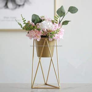 Macetero Metálico Premium con Soporte para Exhibición de Plantas de Interior de Lujo, Duradero y Elegante - Product Image 6