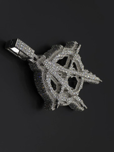 Pendentif Anarchy en Argent 925 Plaqué Rhodium Entièrement Sertie de Moissanite avec Sertissage Bezel, Bijou Personnalisé Style Hip Hop Punk Rock - Product Image 5