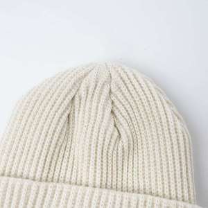 Gorro de punto con logo tonal al por mayor para marcas minimalistas estadounidenses, suministro directo de fábrica de marca privada - Product Image 6