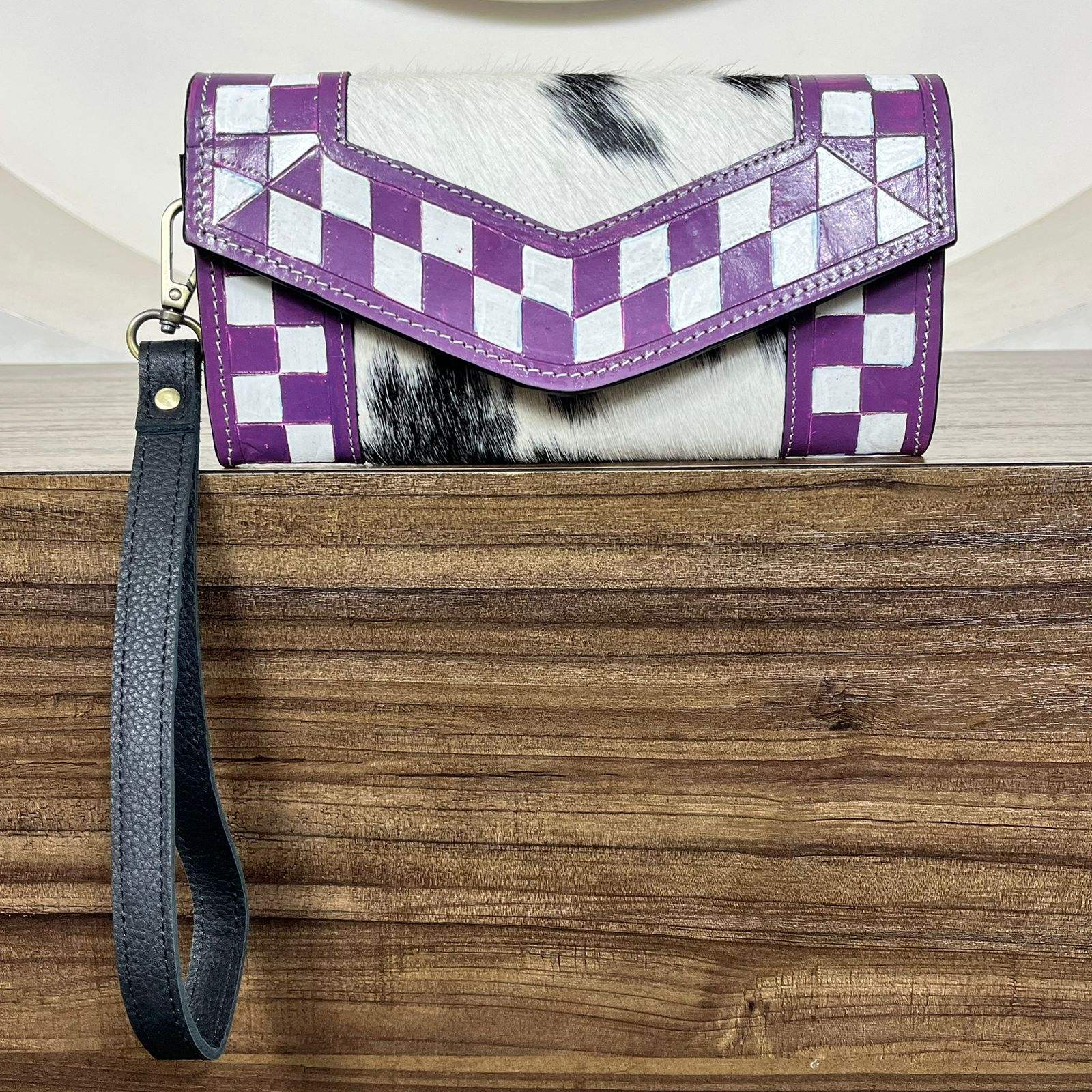 ตาหมากรุกสีม่วง &amp; สีขาว