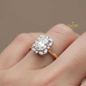 Anillo de Compromiso con Halo Floral de Corte Ovalado, Anillo de Diamantes en Racimo de Oro de 14K, Joyería Nupcial Elegante - Product Image 4