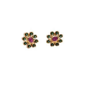 Cadeau de mariage extravagant pour filles Boucles d'oreilles en argent plaqué or 18 carats avec pierre multicolore cloutée au design personnalisé comme vêtements ethniques à faible coût - Product Image 1
