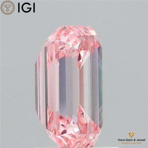 Diamante Cultivado en Laboratorio con Corte Esmeralda, Color Rosa Intenso, Claridad VS1, 2.01 Quilates, Certificado IGI, para una Pieza de Joyería Exquisita - Product Image 3