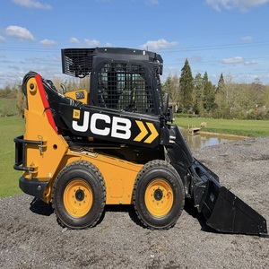 Minicargadora Compacta JCB 2TS-7T con Motor Caterpillar, Caja de Cambios y Rodamientos de 45 Toneladas de Carga Nominal, Cabina de Entrada Lateral, Cucharón Telescópico - Product Image 1