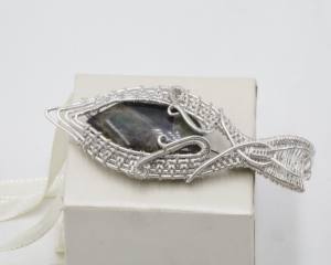 Colgante de Ametrina con Corte Baguette Envuelto en Alambre de Cobre |   Joyería Hecha a Mano con Piedra Preciosa de Ametrino Natural |   Colgante de Cristal Curativo de Talla Única - Product Image 2