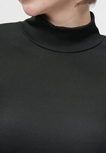 ผู้ผลิตชุดเดรสทรงเข้ารูปแขนยาวแบบพรีเมียม ผ้าริบเนื้อนุ่ม  ชุดเดรสทรงสลิมฟิต จำหน่ายส่ง - Product Image 4