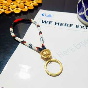 WE HERE EXPORTS Llavero de muñeca con forma de llave, moderno para mujer, con cuentas de semillas naturales hechas a mano y perlas de imitación, con inserción para uñas, regalo - Product Image 2