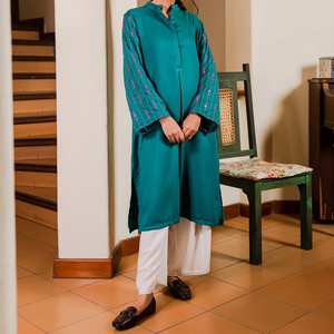 Chemise en acrylique brodée PW3011 1PC Robe de cocktail élégante avec broderie complexe - Product Image 5