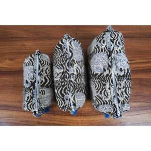 Juego de Bolsas Acolchadas de Algodón 3 en 1 Hechas a Medida con Cierres para Boutiques, Tiendas Minoristas y Regalotecas, Bolsas Acolchadas Kantha con Estampado Étnico - Product Image 1