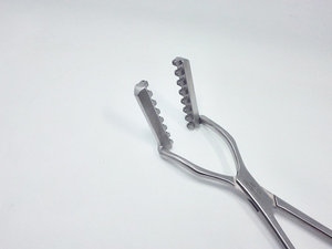 Pinza Quirúrgica Ginecológica Laparoscópica Reutilizable de Alta Calidad, Profesional, para Bolsas Médicas - Product Image 4