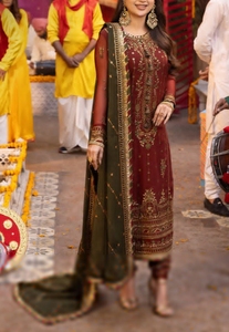 Robe tunique en organza gris brodé pour femme avec dupatta turquoise, col à découpe, manches longues, shalwar kameez - Product Image 3