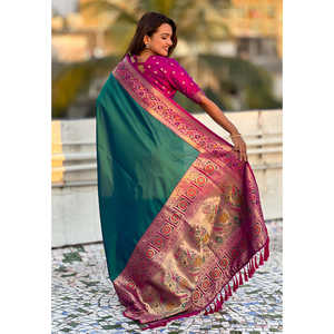 Sari en soie Green Gala avec pallu Paithani, Kadiyal Zari tissé, robes de soirée élégantes avec un travail de zari complexe - Product Image 3