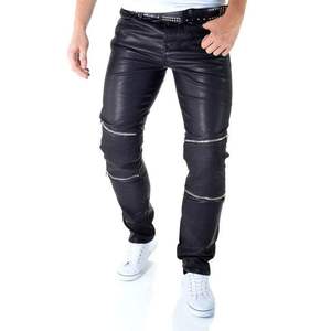 Pantalones de Cuero Sintético Negro Personalizados para Hombre, con Cierre Decorativo, Corte Recto, Estilo Biker, Punk, Streetwear, Ajustados - Product Image 2