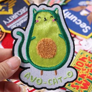 Patch brodé personnalisé thermocollant avec logo auto-agrippant pour vêtements, chapeaux, sacs – Design 3D en relief – Vente en gros - Product Image 5