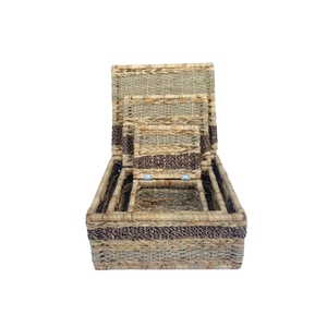 Coffre de rangement en jonc de jacinthe d'eau tissé à la main Hien Luong, couvercle coloré, écologique, durable, design rustique, origine Hanoï, 6-10L - Product Image 1