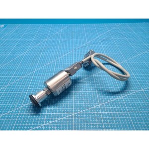 Pressostat MKS Baratron 51A52MCA2AA100, manomètre capacitif absolu, utilisé comme pièce détachée d'équipement semi-conducteur d'époque - Product Image 6