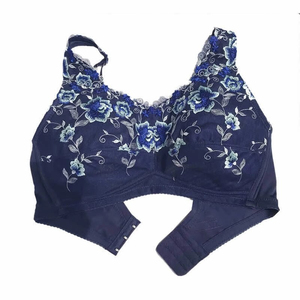 European Style Plus Size Lace Bra With Wire Wholesale Comfort and Lift Floral Bra Decoration Breathable High Support Underwear - Product Image 6