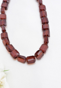 Grenat rouge naturel facetté irrégulier, pierre précieuse naturelle, pierre précieuse pour la fabrication de bijoux fins. - Product Image 3