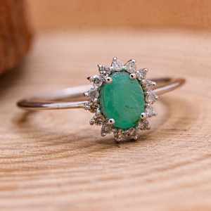 Natural Oval <b>Emerald</b> 925 Sterling <b>Silver</b> Halo <b>Ring</b> | Diamond Accent Handmade Fine Jewelry Gift for Women - Product Image 1