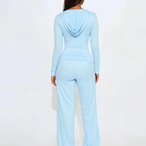 Conjunto de Ropa Personalizada para Mujer, Dos Piezas, Sudadera Corta con Cremallera y Pantalones Acampanados, Traje Deportivo Personalizado con Logotipo, Chándal Elegante para Mujer - Product Image 2