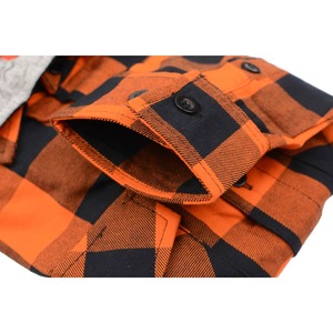 เสื้อแจ็คเก็ตเชิ้ตผ้าฟลานเนลลายสก็อตสีส้มดำสำหรับผู้ชาย  แบบมีฮู้ด  ผ้าฝ้ายสำหรับฤดูหนาว  แบบเช็คเกอร์  รับผลิตตามสั่ง (OEM)  ขายส่งจากผู้ผลิต - Product Image 3