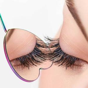 Elegante Espejo Cosmético con Iluminación Estilo Salón, 3X Aumento, Plegable, Decorativo para Área de Vanidad - Product Image 4