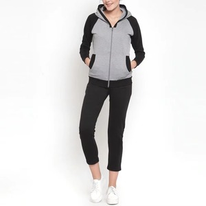Conjunto Deportivo Casual de 2 Piezas para Mujer, Sudadera sin Mangas con Cierre y Bolsillos, Gris y Negro, Tejido de Spandex/Nylon, Corte Regular, Secado Rápido - Product Image 1