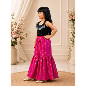 Conjunto de Top para Niñas con Sharara Negro y Rosa, Sin Mangas, Adornado con Pedrería, de Poliéster, para Mujer - Product Image 6