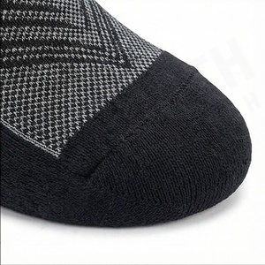 Calcetines Deportivos Personalizados con Base Acolchada Tipo Toalla, Calcetines Deportivos Transpirables de Alto Rendimiento para Entrenamiento y Gimnasio, Color Personalizado - Product Image 6