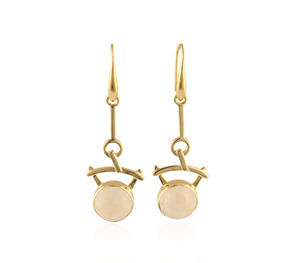 Pendientes colgantes de piedras preciosas curativas de moda, pendientes de diseñador con piedra lunar redonda natural, pendientes de gancho chapados en oro de 18k para fiestas y cócteles. - Product Image 1