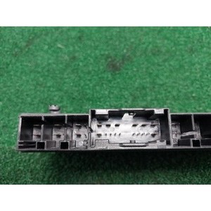 ECU และโมดูลคอมพิวเตอร์มือสองสำหรับรถยนต์ซีรีส์ 7 รุ่น 913463601 - Product Image 4
