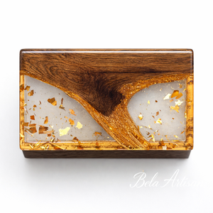Boîte à bijoux artisanale en bois et résine Bela avec couvercle en résine dorée, design moderne et luxueux, capacité supérieure à 501 ml, forme rectangulaire - Product Image 2