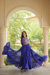 Vestido indio de primera calidad, elegante y sofisticado, llamativo y moderno, ideal para Navratri. - Product Image 3