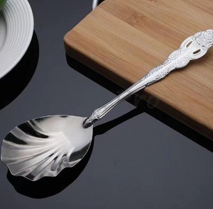 Serveur à riz en métal, outil de présentation de table distinctif, conçu pour équilibrer l'efficacité du service et le style résidentiel - Product Image 5