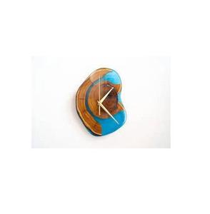 Horloge murale contemporaine en résine époxy et bois, idéale pour offrir en cadeau, décoration intérieure, artisanale, personnalisée, de qualité supérieure, pour restaurant, hôtel - Product Image 5