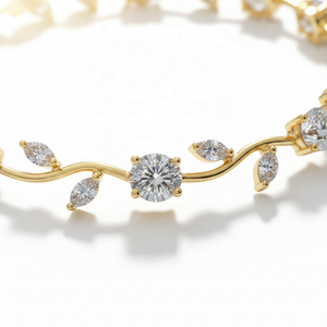 Bracelet jonc unisexe tendance en alliage de cuivre plaqué or 18 carats avec zircon et pierre blanche, motif tulipe, idéal pour anniversaire - Vente en gros - Product Image 4