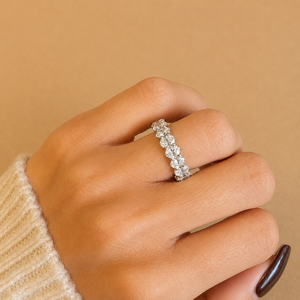 Anillo de Compromiso y Eternidad con Diamante Cultivado en Laboratorio de Corte Ovalado de 4 Quilates, E VVS2, Oro Blanco de 14K, Anillo de Lujo para Aniversario de Bodas - Product Image 1