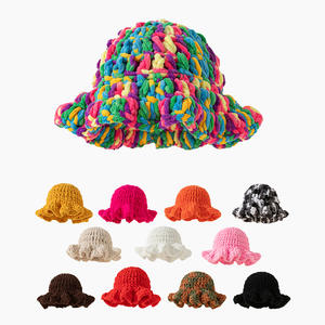 Chapeau bob en crochet fait main coloré à bord volanté, tricot épais d'hiver, style Y2K - Product Image 1