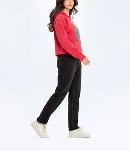 Sudadera con Capucha Bordada de Última Moda para Mujer, Estilo Holgado con Hombros Caídos, Servicio OEM Premium al por Mayor para Sudaderas de Invierno para Mujer - Product Image 3