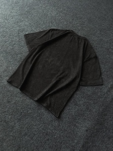 เสื้อยืดแขนสั้นคุณภาพพรีเมียมแบบฟอกกรด พร้อมบริการสกรีนแบรนด์ เสื้อยืดสตรีทแวร์แขนสั้นแบบฟอก - Product Image 2
